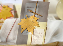 Load image into Gallery viewer, Seasonal color-changing leaf shape calendar