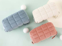 Load image into Gallery viewer, Fluffy pencil case
